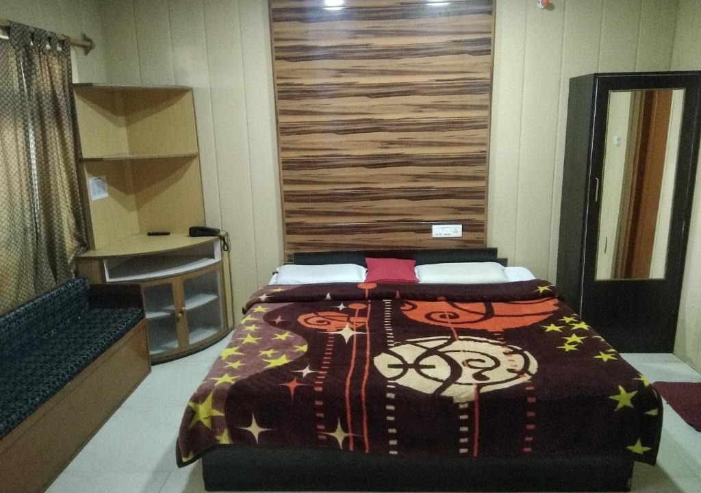 Oyo Hotel Traveller Inn | Mallital