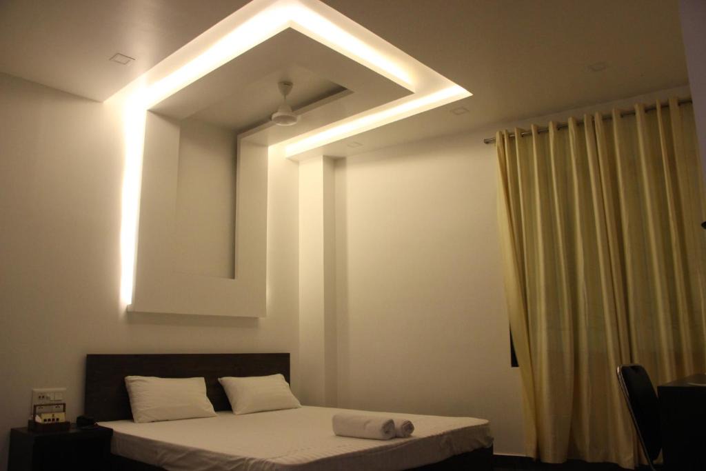 Sahibganj Hotel | HOTEL NILIMA PALACE