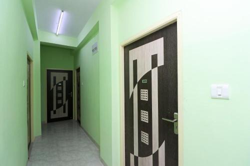 Mukundapur Hotel | Hotel O Apan