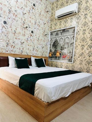 Bathinda Hotel | Hotel park view