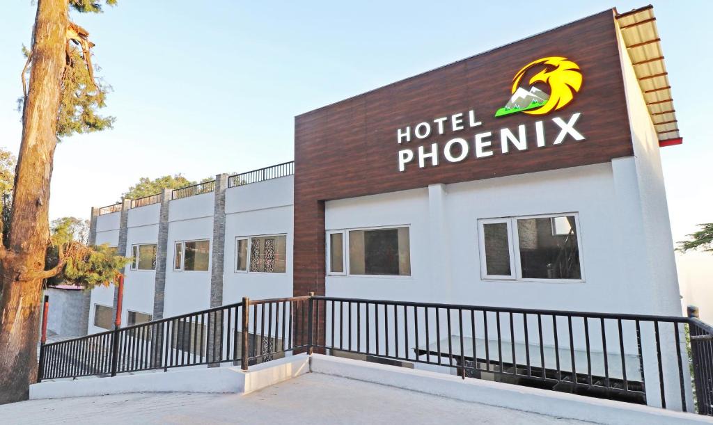 The Mall Road Resort | Hotel Phoenix