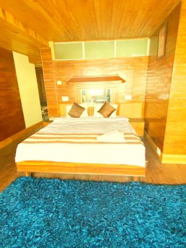 Darjeeling Hotel | Hotel Queen