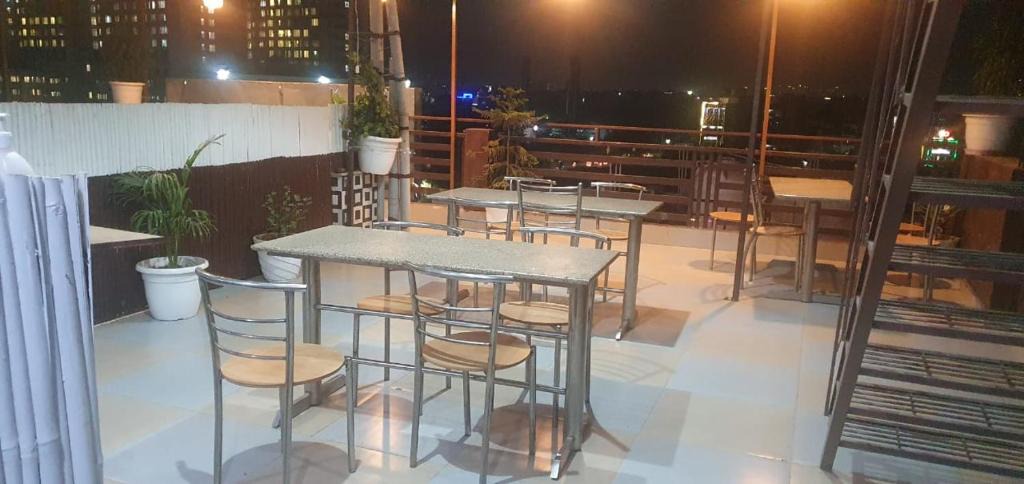 DLF City Hotel | Hotel sagarmatha