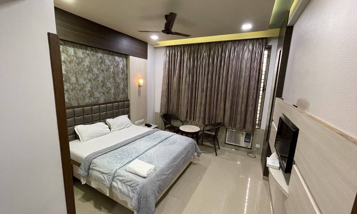 Boisar Hotel | Hotel Sarovar Residency