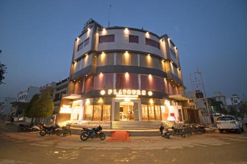 Varanasi Hotel | Hotel Vagmi