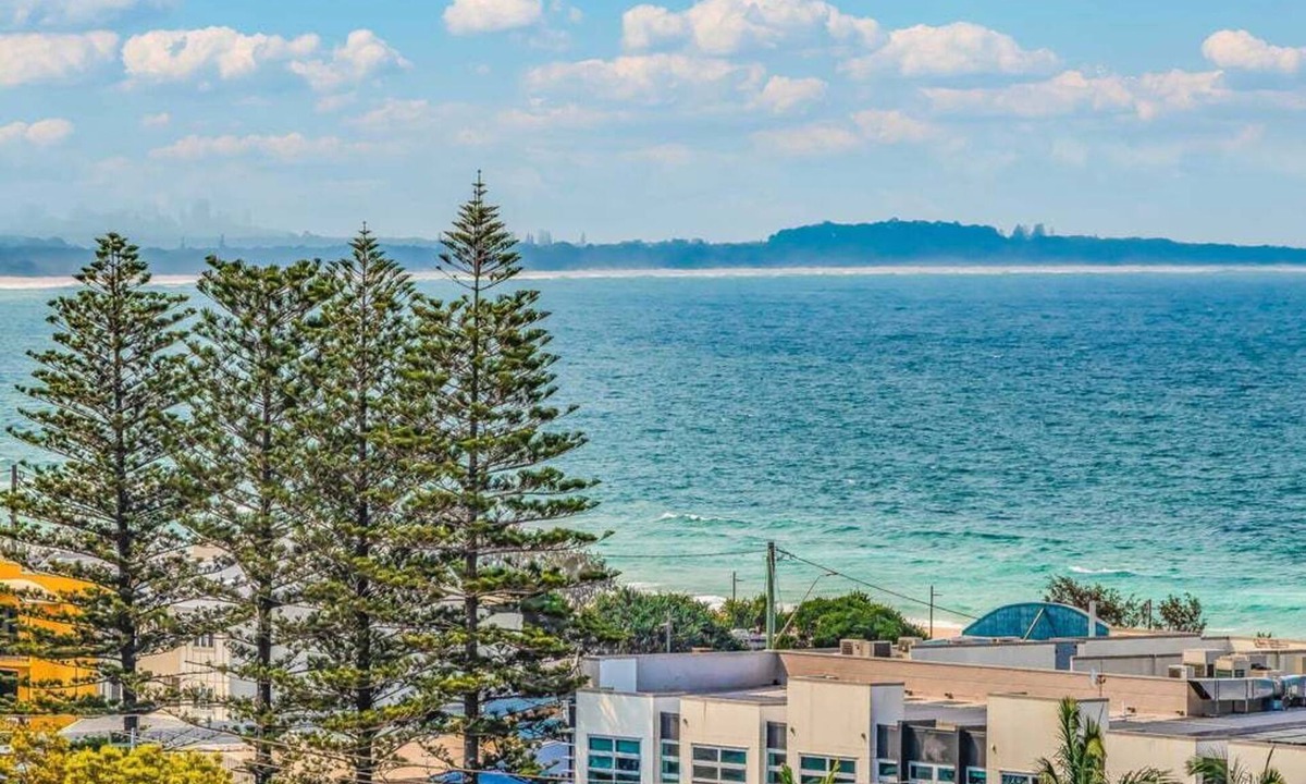 Kingscliff Villa | Humpback Villa by Holiday Management Co.