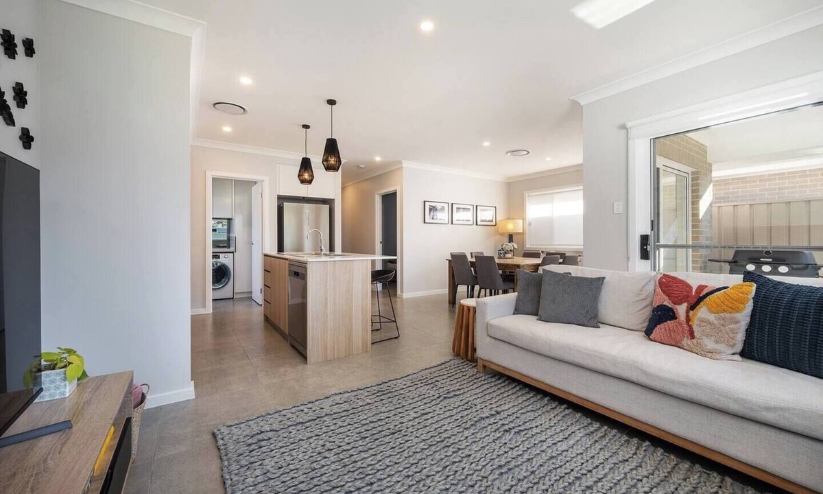 Central Mudgee Cottage | Huxley House Central Mudgee Retreat with Backyard