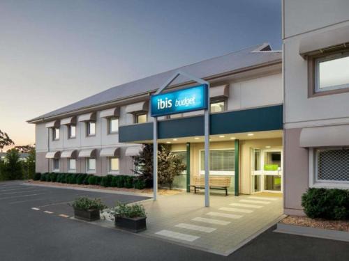 Watson Hotel | ibis Budget Canberra