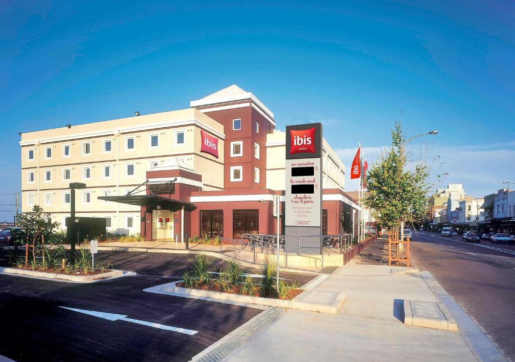Newcastle West Hotel | ibis Newcastle