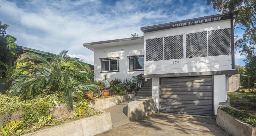 Nowra House | Iconic Escape Nowra