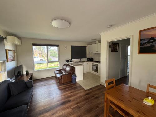 Mentone Villa | Ideal Melbourne Seaside Home