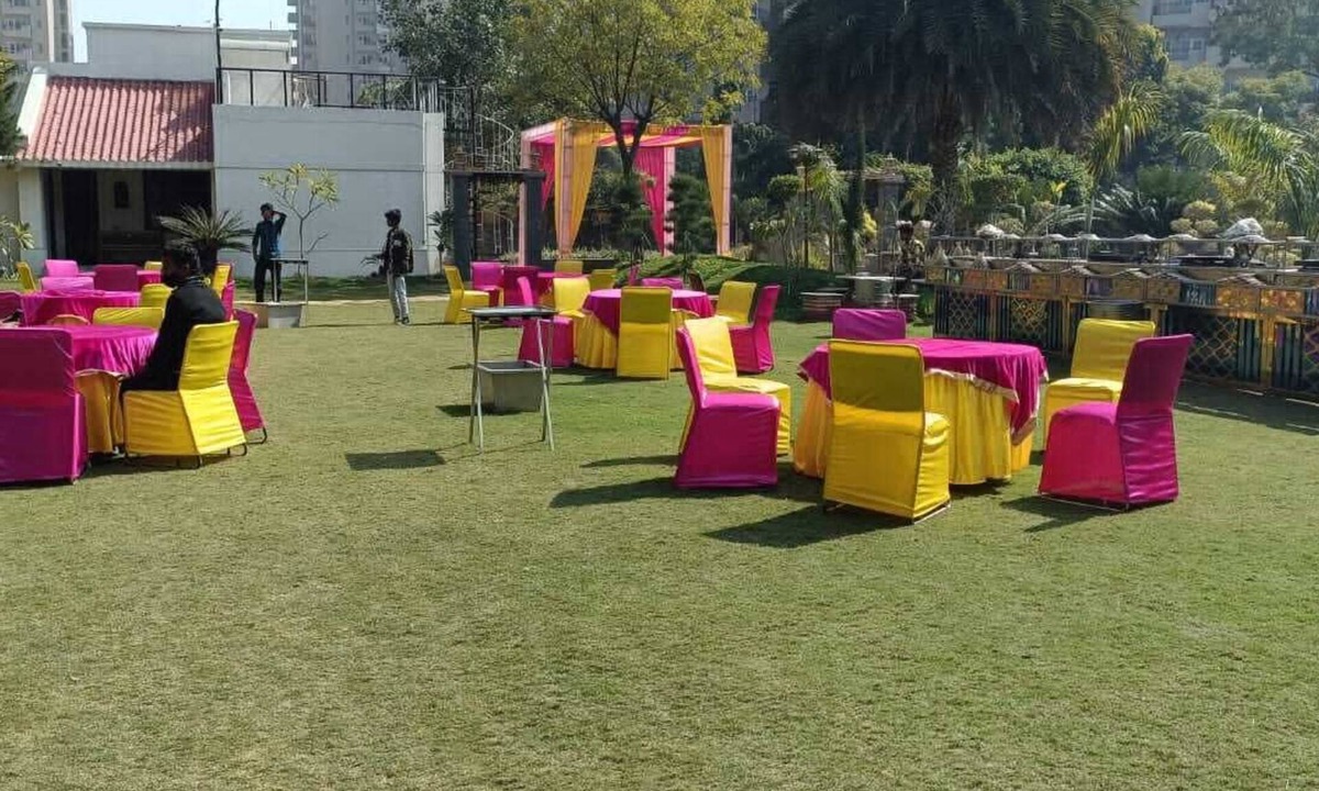 Gurugram Other | Insta-Perfect Sunahari Bagh: Luxe Pool Farmstay Spacious 9BR farmhouse Gurugram