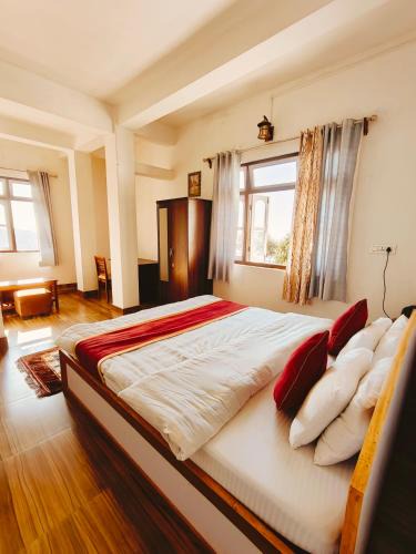 Ghoom House | Jain Homestay