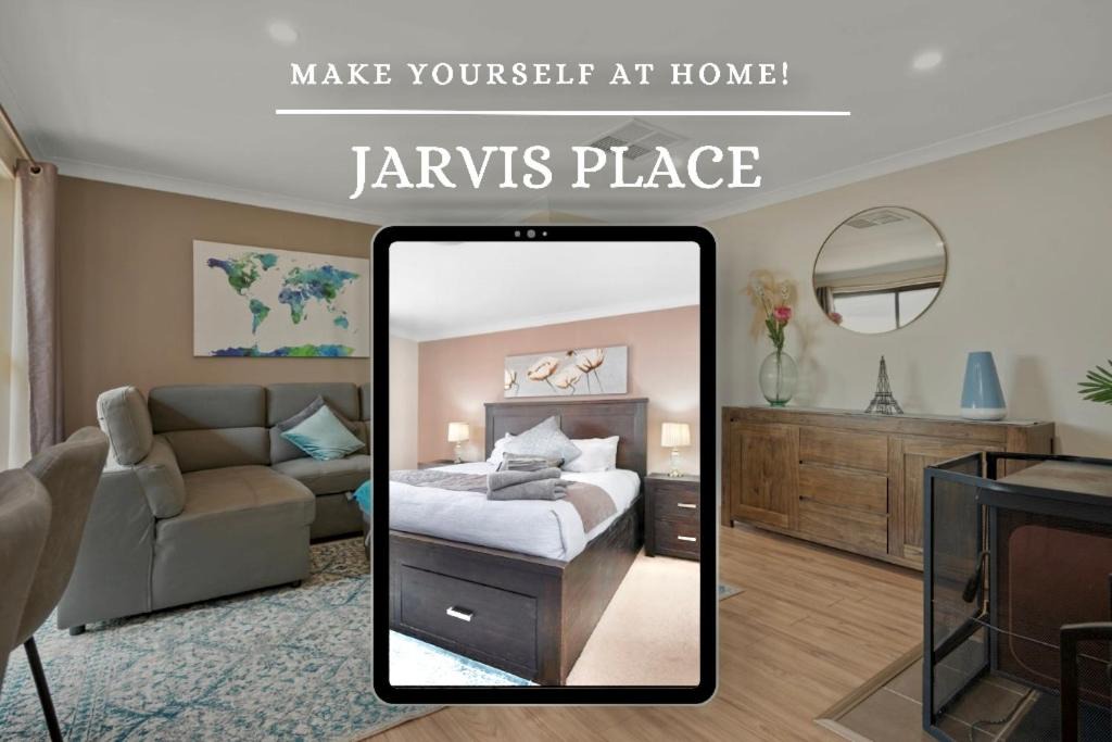 Hannans House | Jarvis Place Spacious 3BR house with a cosy log fire & luxury spa bath