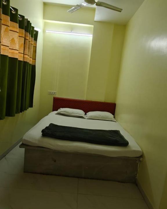 Solapur Apartment | Jeevan lodge