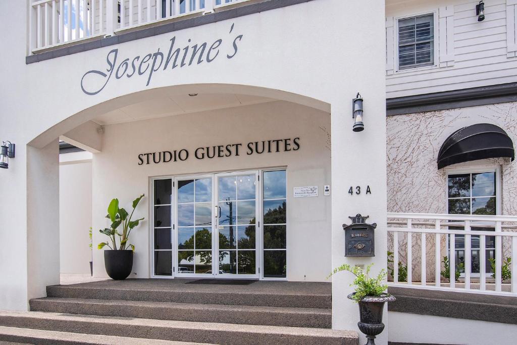 Margaret River Hotel | Josephines Luxury Accommodation