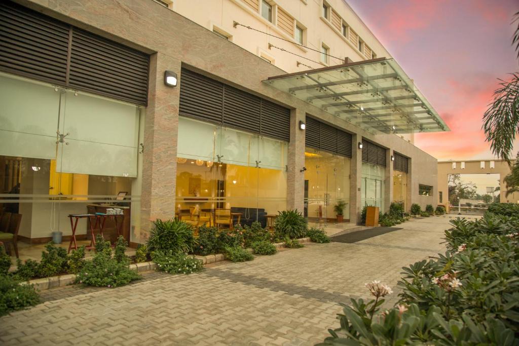 Urapakkam Hotel | Kalyan Grand - a business hotel