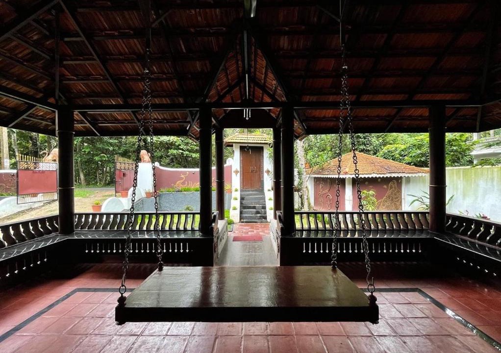 Poovar Villa | KERALA HERITAGE HOME (Periya veedu)