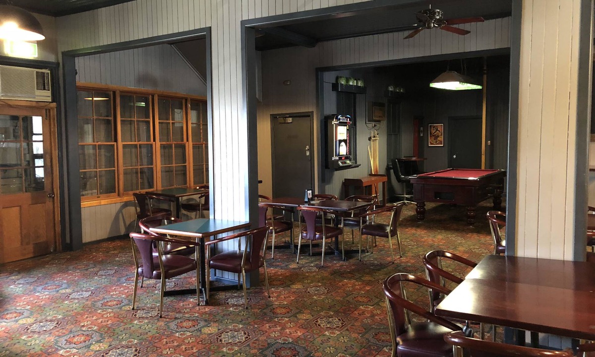 Redbank Hotel | Kerwick Hotel