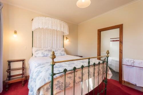 Boat Harbour House | Killynaught Spa Cottages