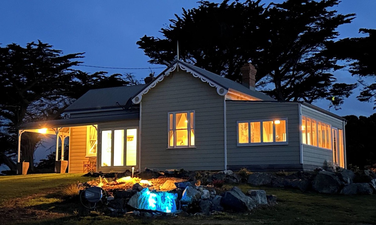 Currie House | KINGFALLS - Stunning 4BR, 2BTH home with character and charm, located in Currie.