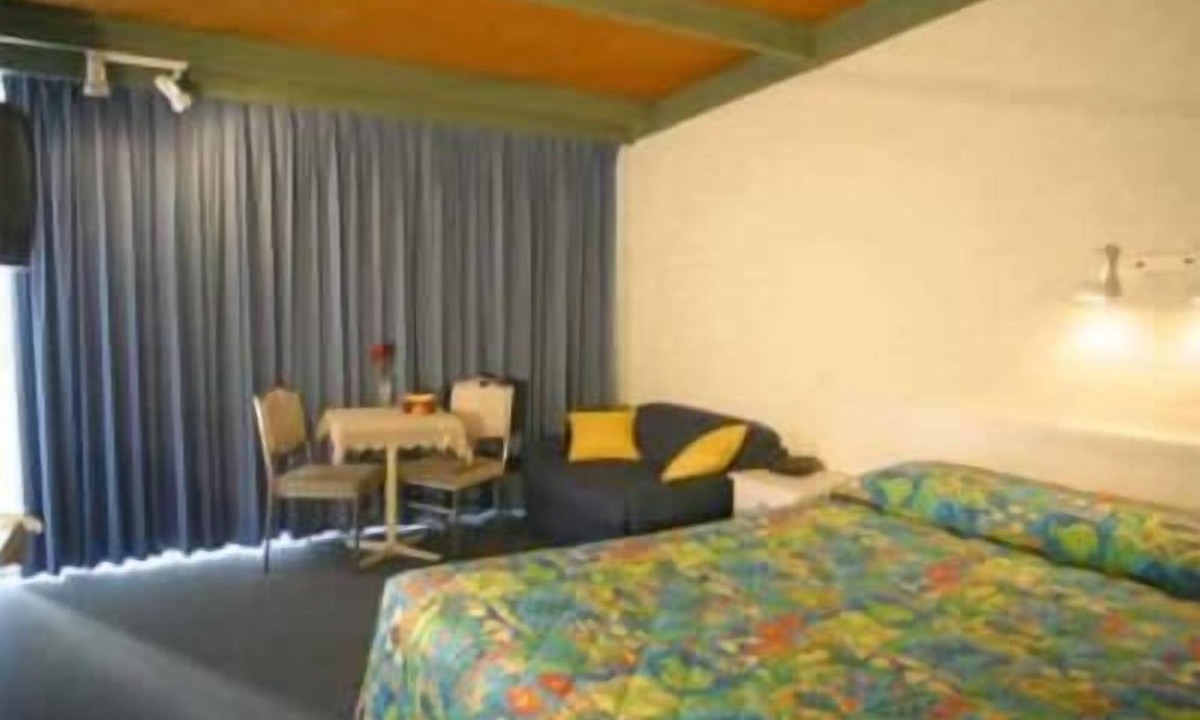 Merimbula Hotel | Kingfisher Motel