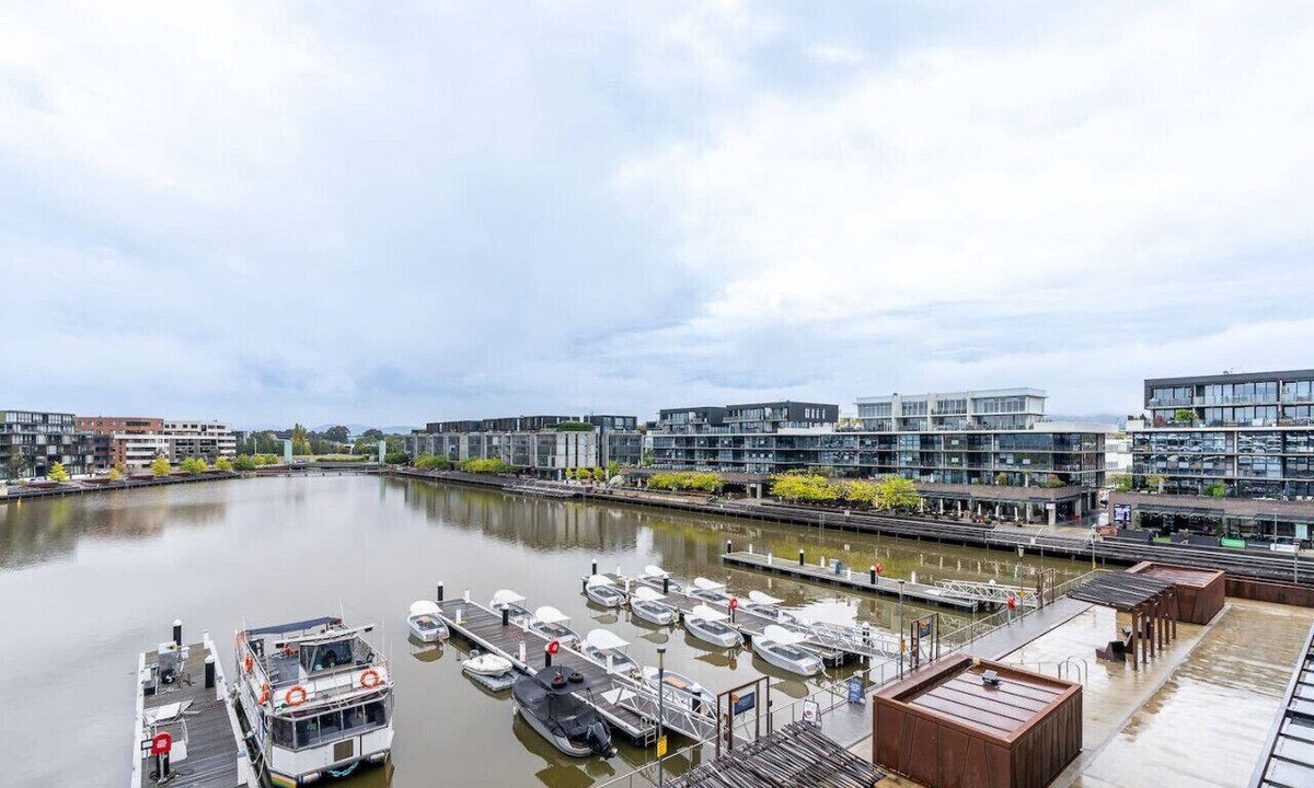 Kingston Apartment | Kingston Foreshore Paradise - 2BR