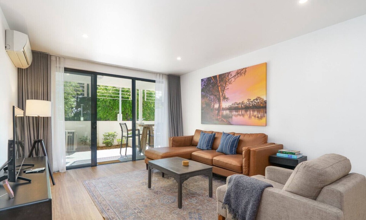 Kingston Apartment | Kingston Modern Home – Large and Stylish Spaces