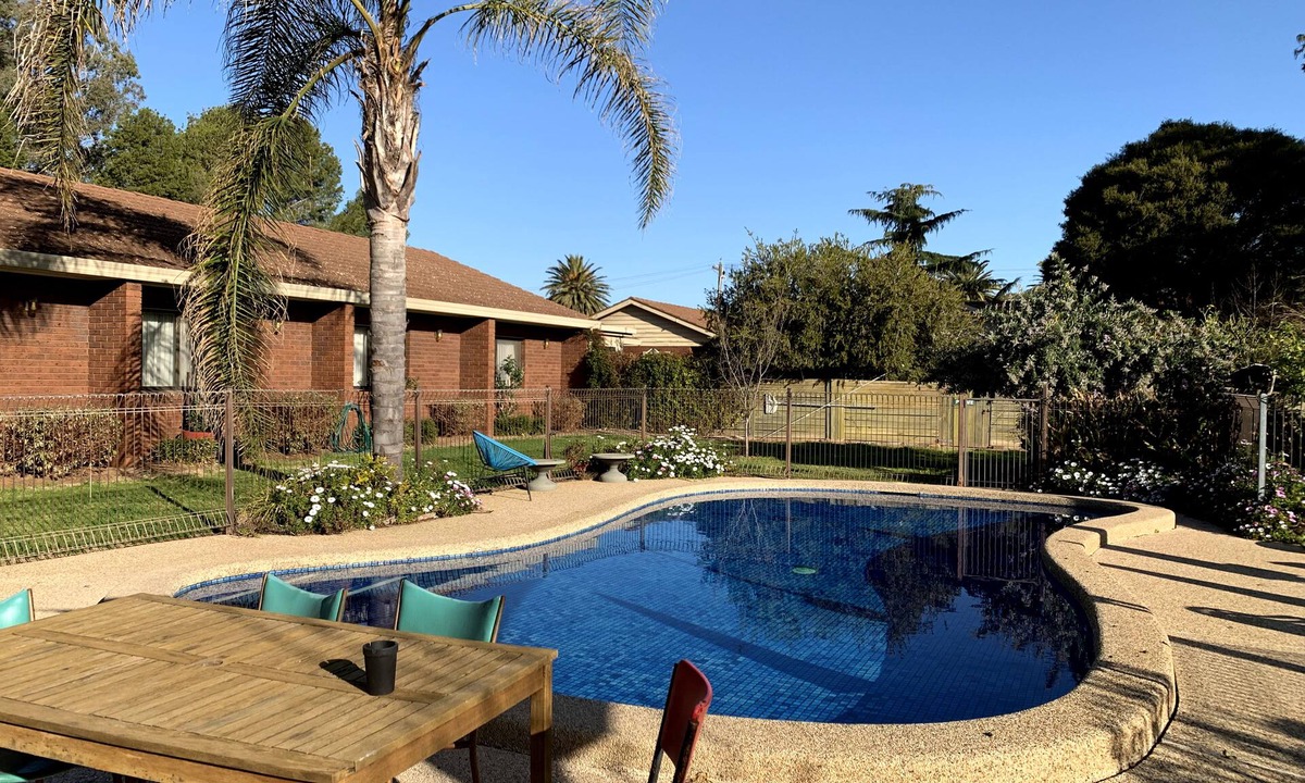 Tocumwal Hotel | Kingswood Motel