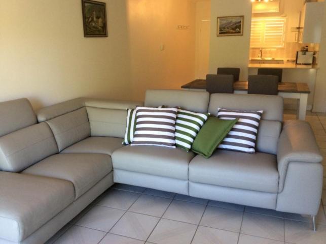 Wongaling Beach Apartment | Kirrama 3