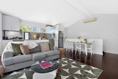 Crafers West House | Koora Nest - Secluded Bushland Escape in the Hills