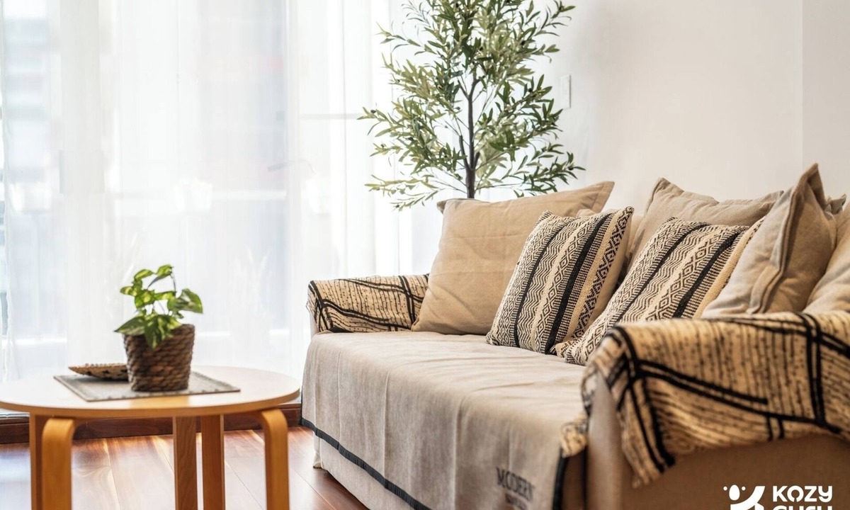 Waterloo Apartment | KozyGuru | Waterloo| Modern 2Level 2BR Apt Parking