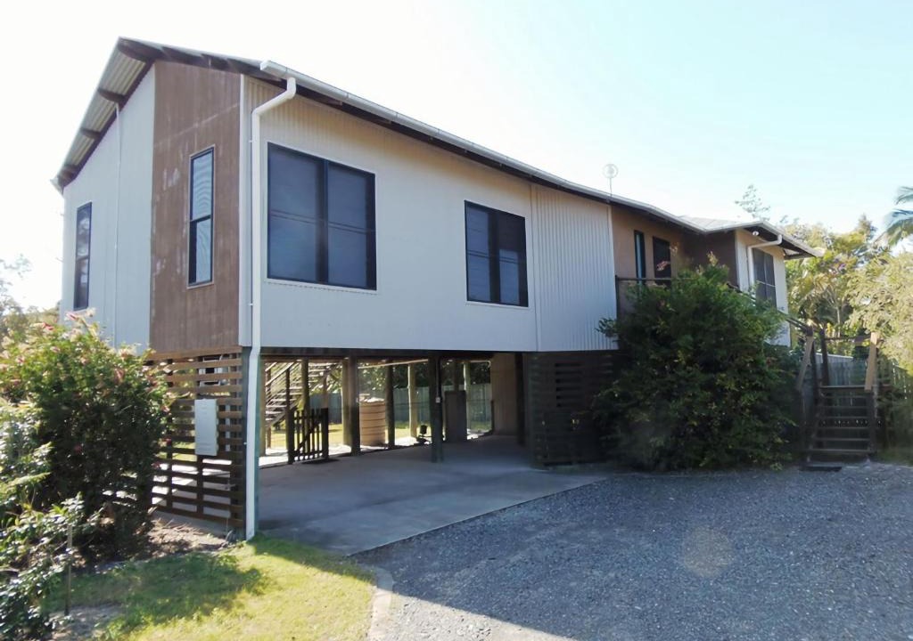 Rainbow Beach House | Kurrawah Rainbow Beach