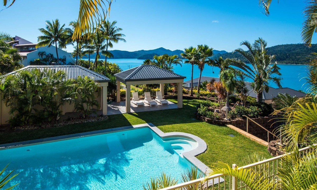 Hamilton Island House | La Bella Waters 1 Wide Ocean Views