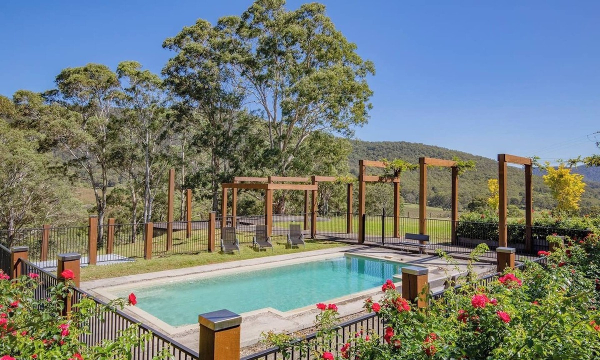 Pokolbin House | La Roseraie Elegant Hunter Valley Vines Homestead