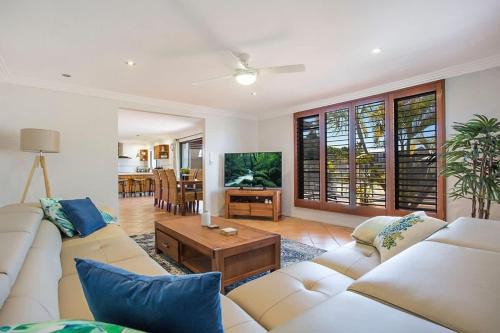 Broadbeach Waters House | La Vida