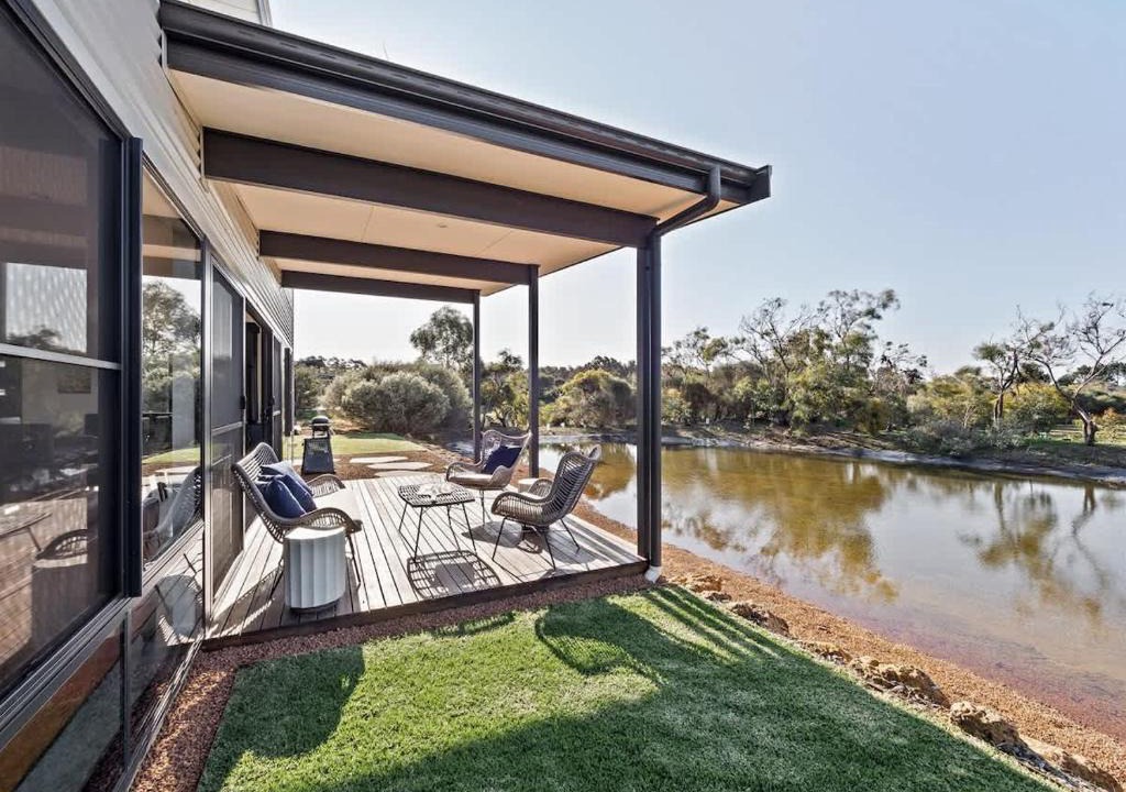 Burnside House | Lang Chalet - Vineyard Bliss on the Waterfront