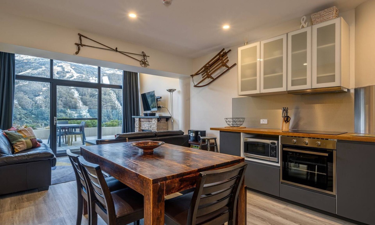 Thredbo Apartment | Lantern 34 - 2 Bedroom Terrace with 1 carpark
