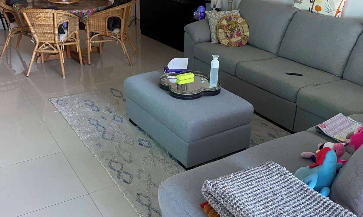 Coffs Harbour Apartment | Large 3x bedroom apartment directly opposite beach. Very comfortable and cosy.