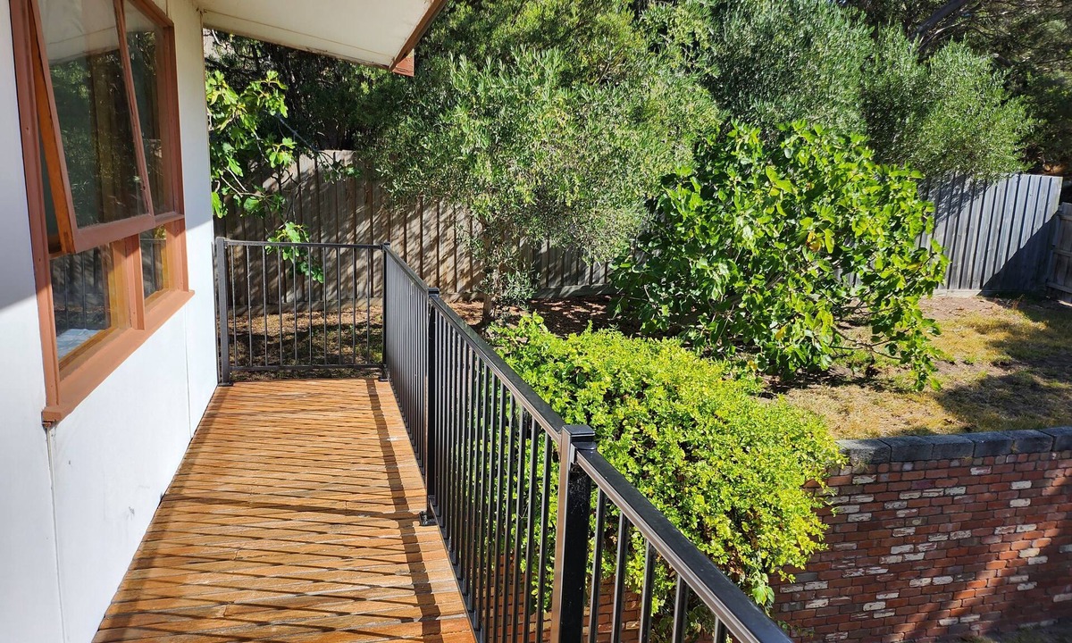 Rye House | Large Retro Beach House with Style Class and Fun.