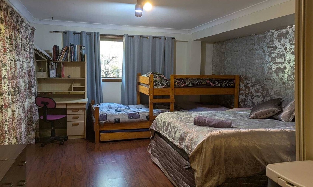 McDowall House | Large room suitable for couples or families at McDowall