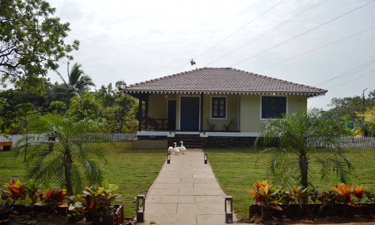Alibaug House | Leaf Exotica Bungalow At Alibag