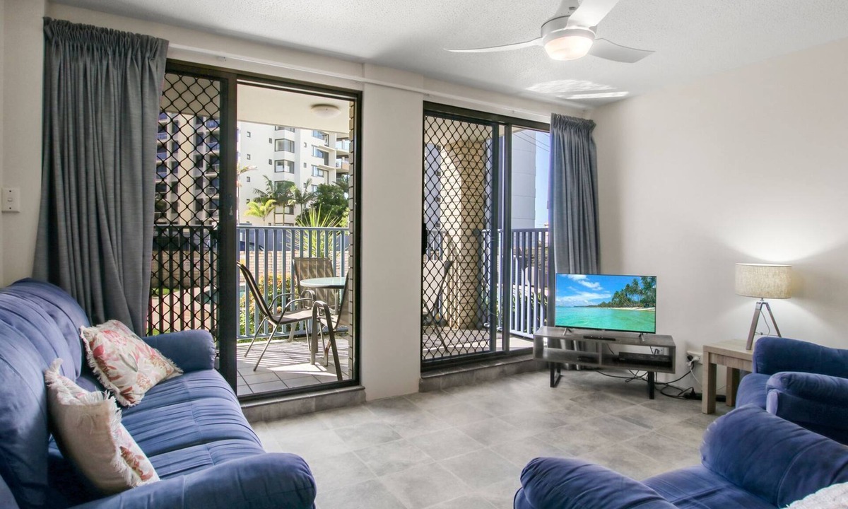 Kings Beach Apartment | Levuka Unit 2, 14 Moreton Pde. Kings Beach