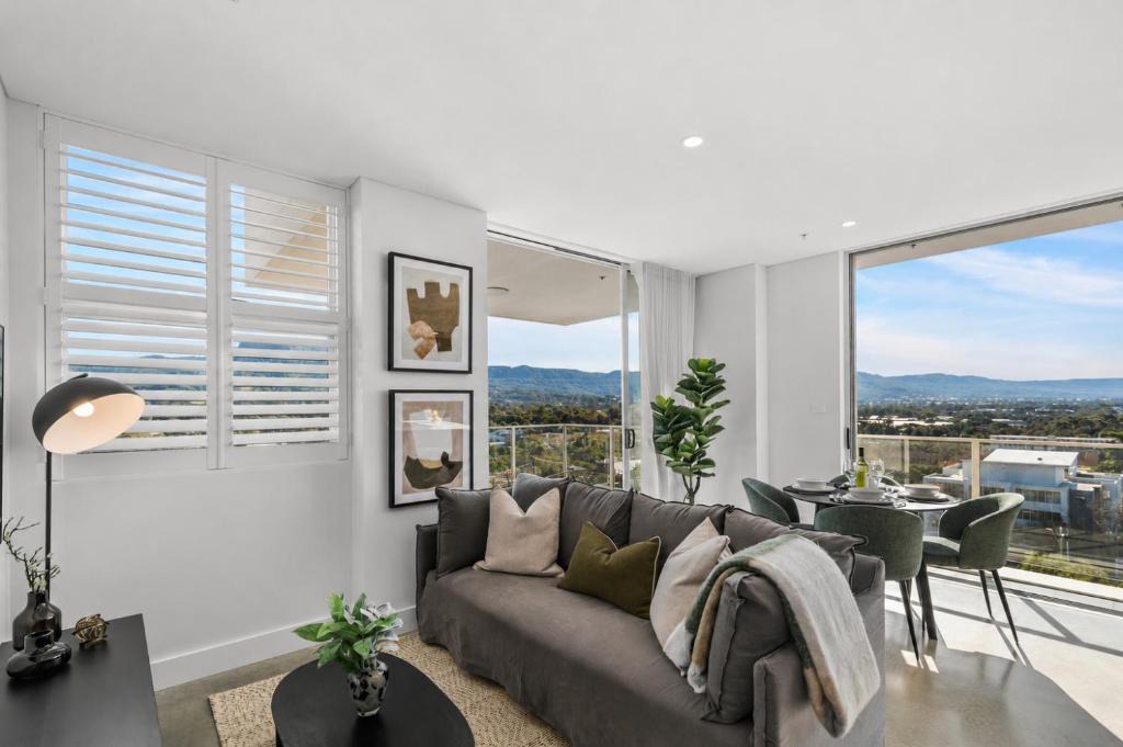 Wollongong CBD Apartment | Lightview Escape - Mount Keira Vista by North Beach