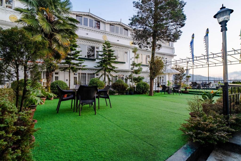 Darjeeling Hotel | Little Tibet Resort Mall Road