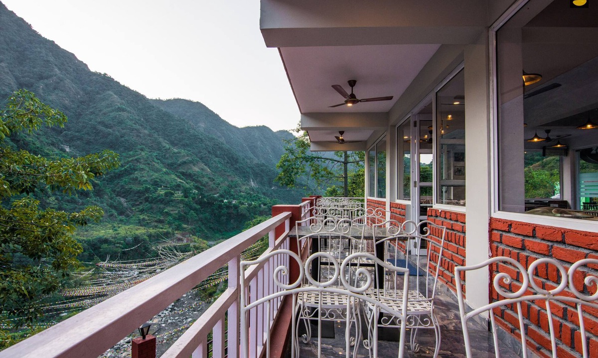 Livingstone Riverside Hills Resort | Bullawala