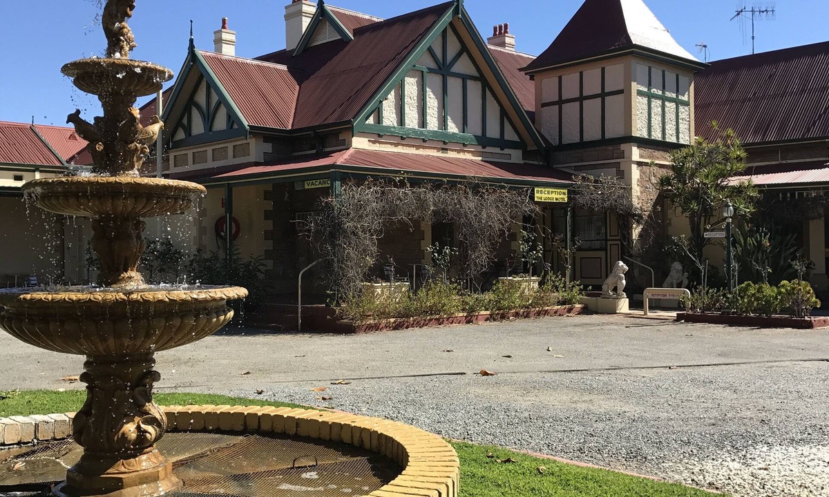 Broken Hill Hotel | Lodge Outback Motel