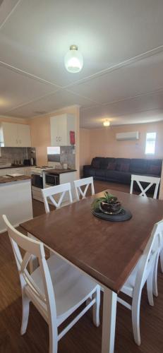 Bookpurnong House | Loxton Accommodation