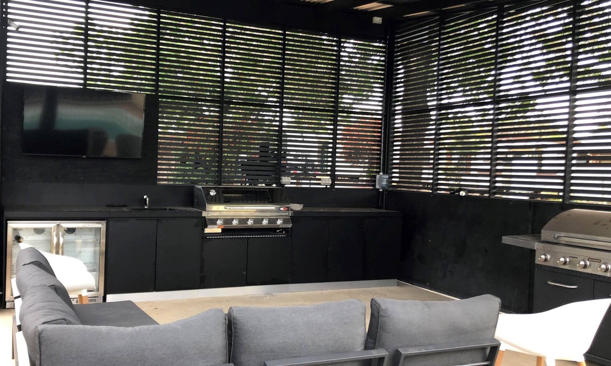 Parkes Hotel | Lunar Cabins