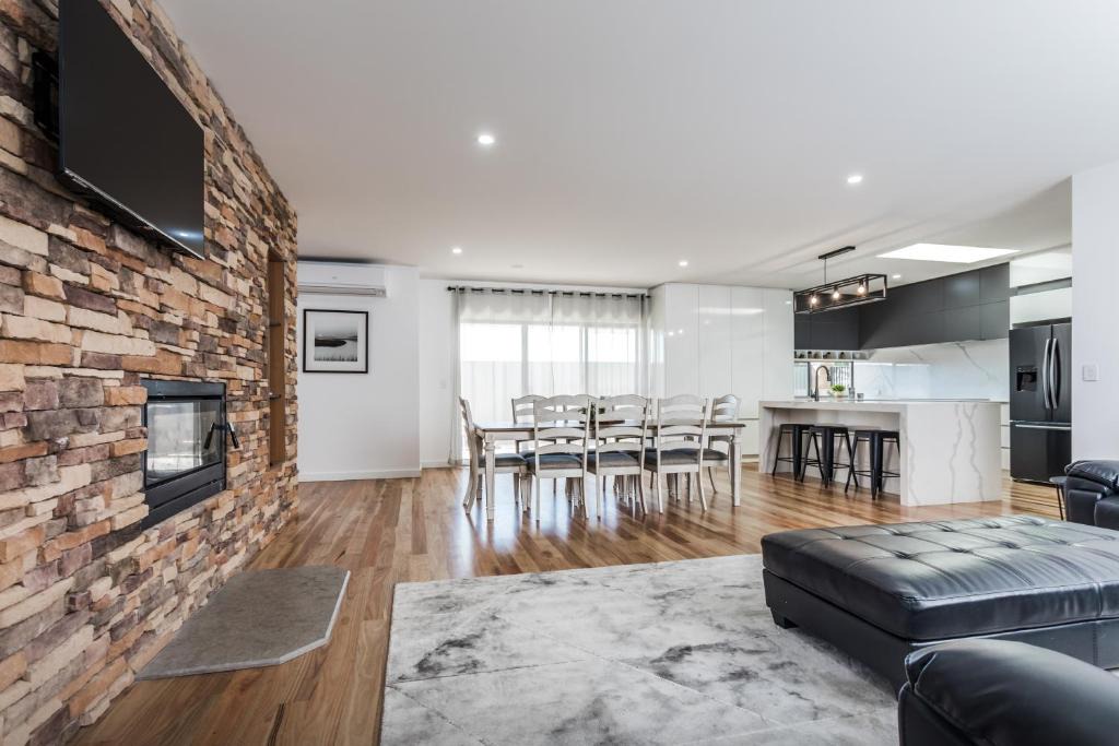 Bayonet Head House | Luxe Home by the BnB Collection